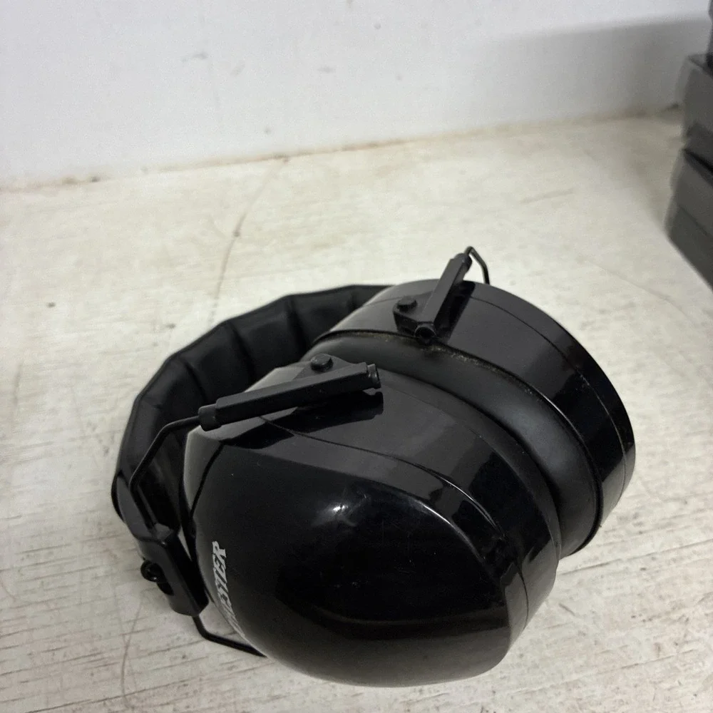 Winchester hearing protection  noise reducing earmuffs